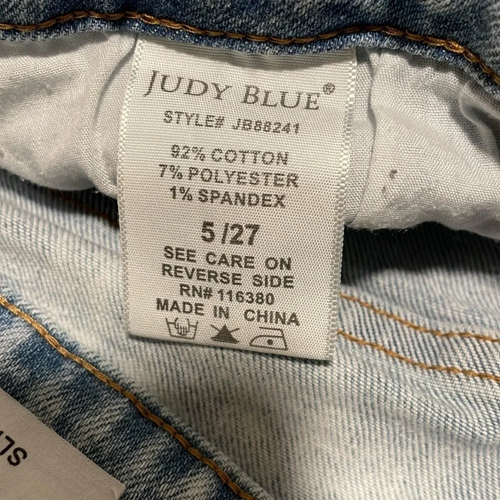 Judy Blue light wash slim fit jeans. Sz 5/ 27 - Picture 3 of 5